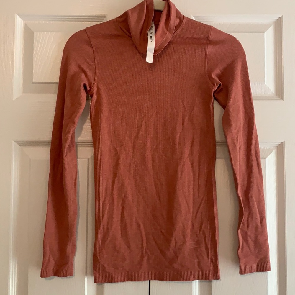 lululemon shirt